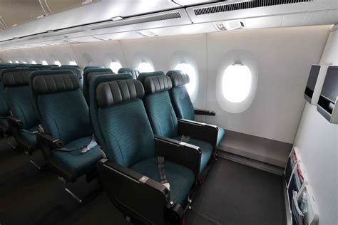 cathay pacific a350 1000.